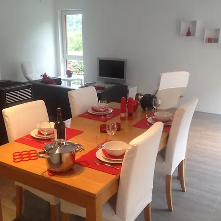 Ferienwohnung La Boite Rouge Stavelot Exterior foto